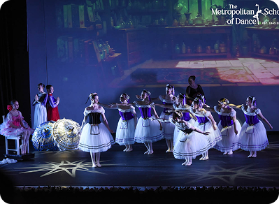 Large ballet group performance